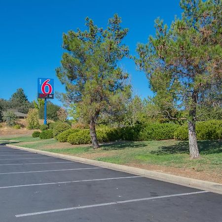 Motel 6-Redding, Ca - South Екстер'єр фото