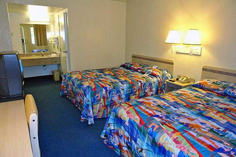 Motel 6-Redding, Ca - South Екстер'єр фото