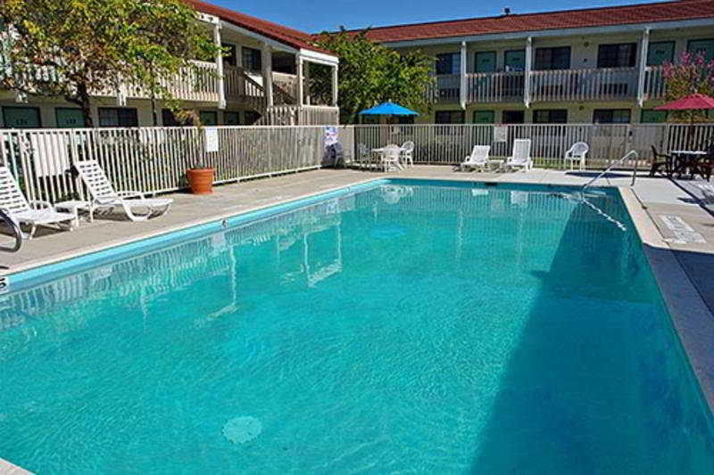 Motel 6-Redding, Ca - South Екстер'єр фото